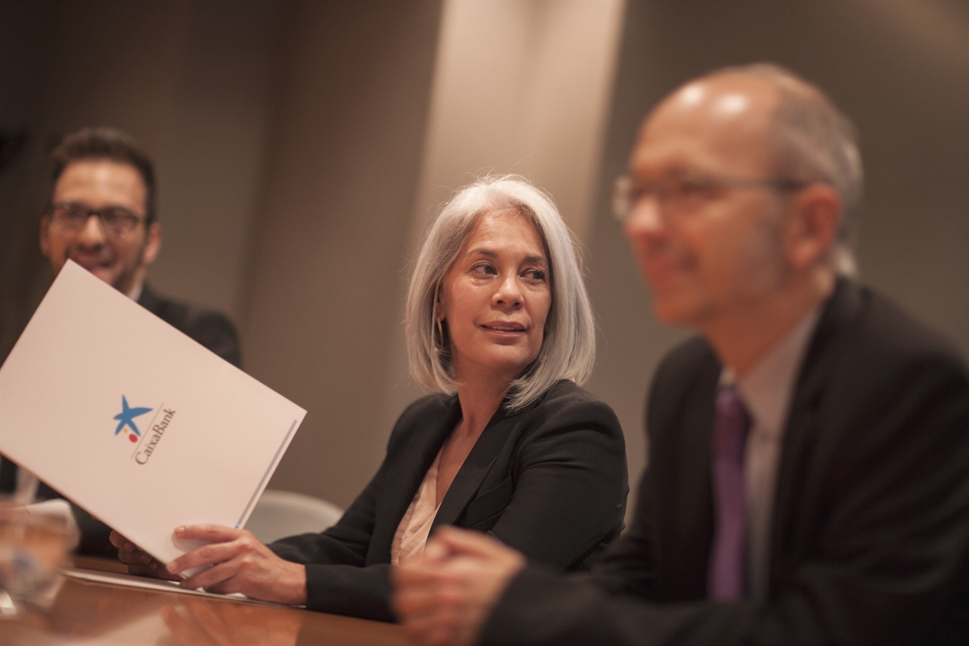CaixaBank impulsa un premi per reconèixer el paper de la dona empresària