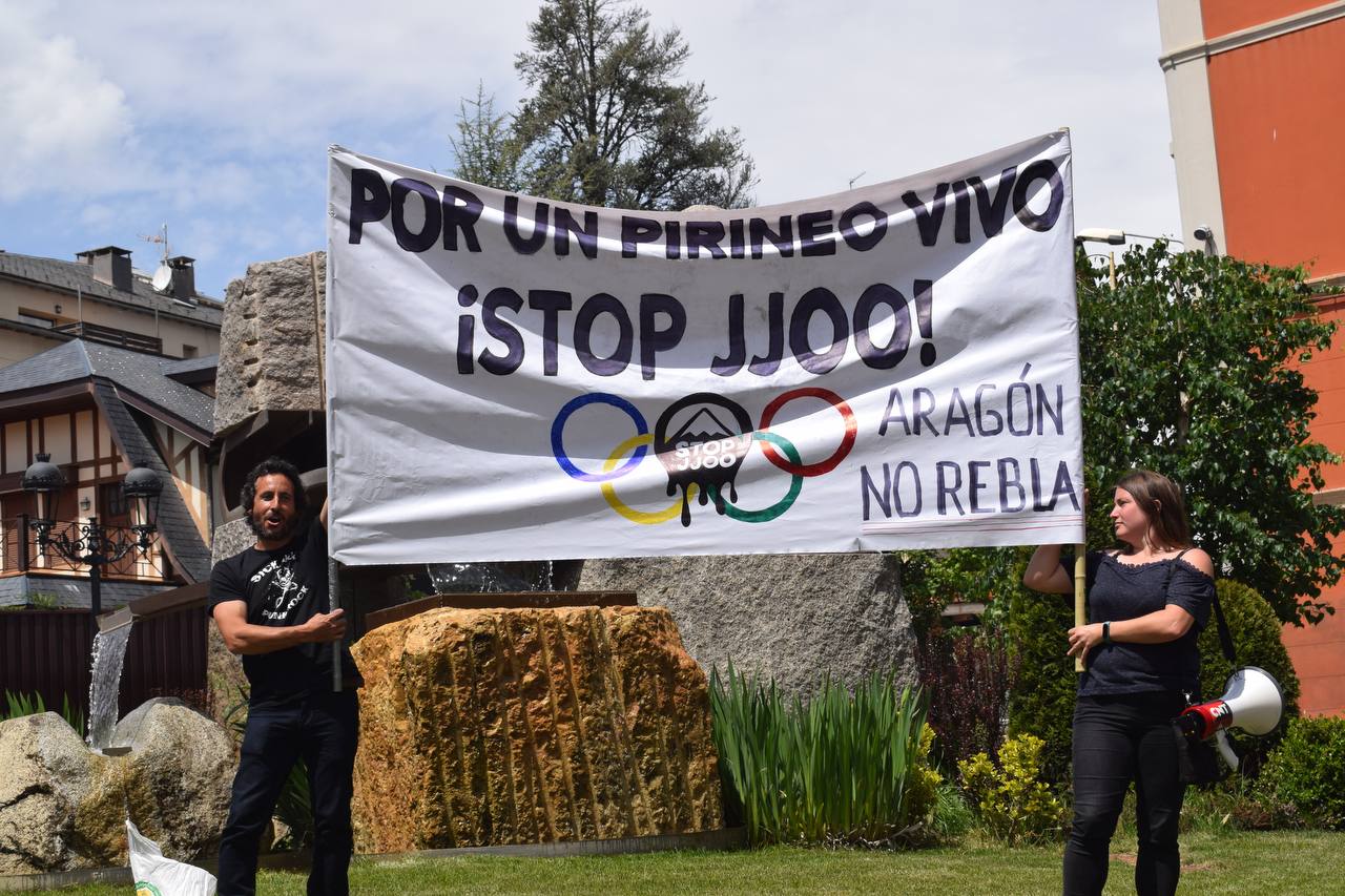 plataforma stop jjoo aragó manifestació Puigcerdà Carme Rocamora