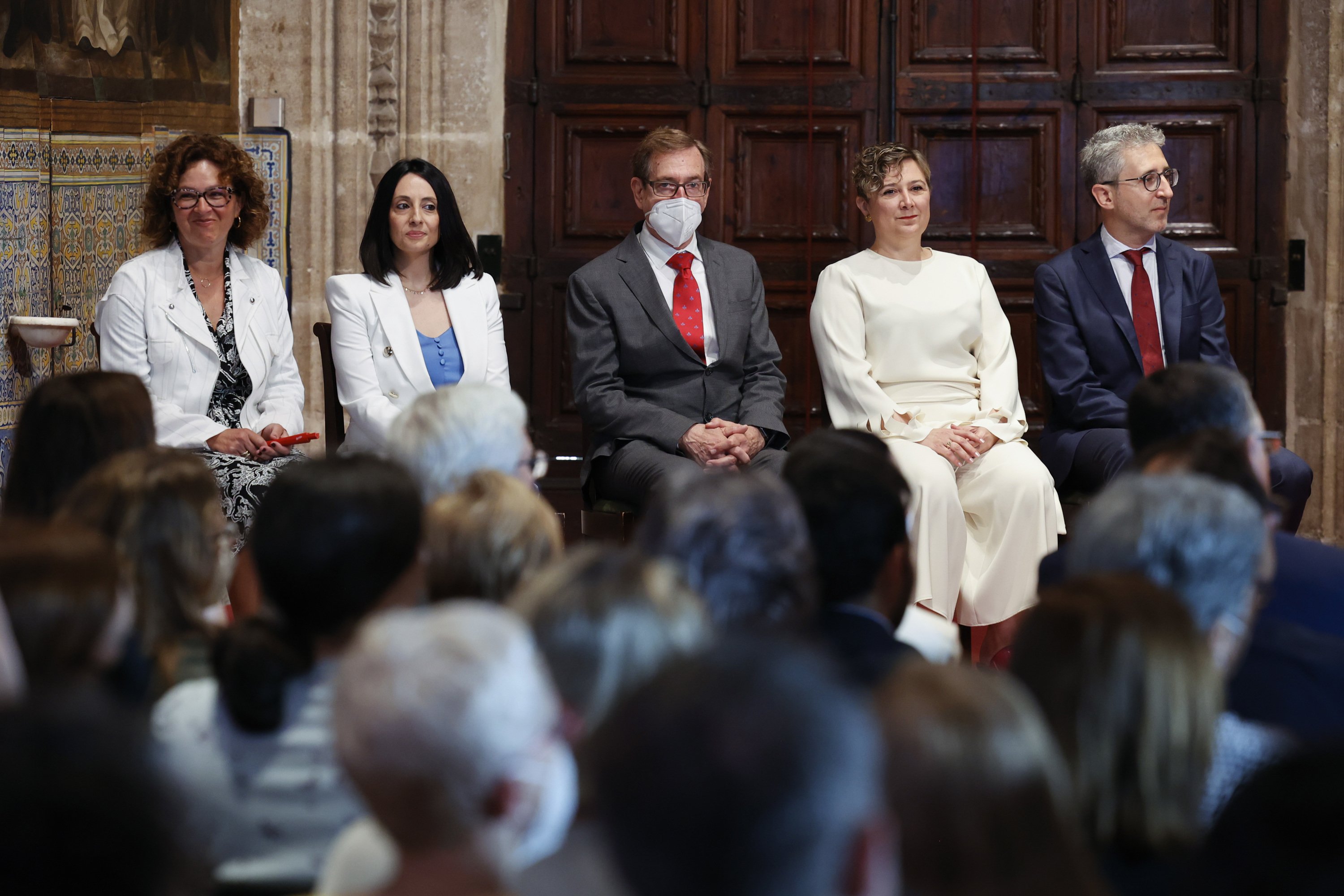 Els nous consellers del govern del País Valencià prometen el càrrec