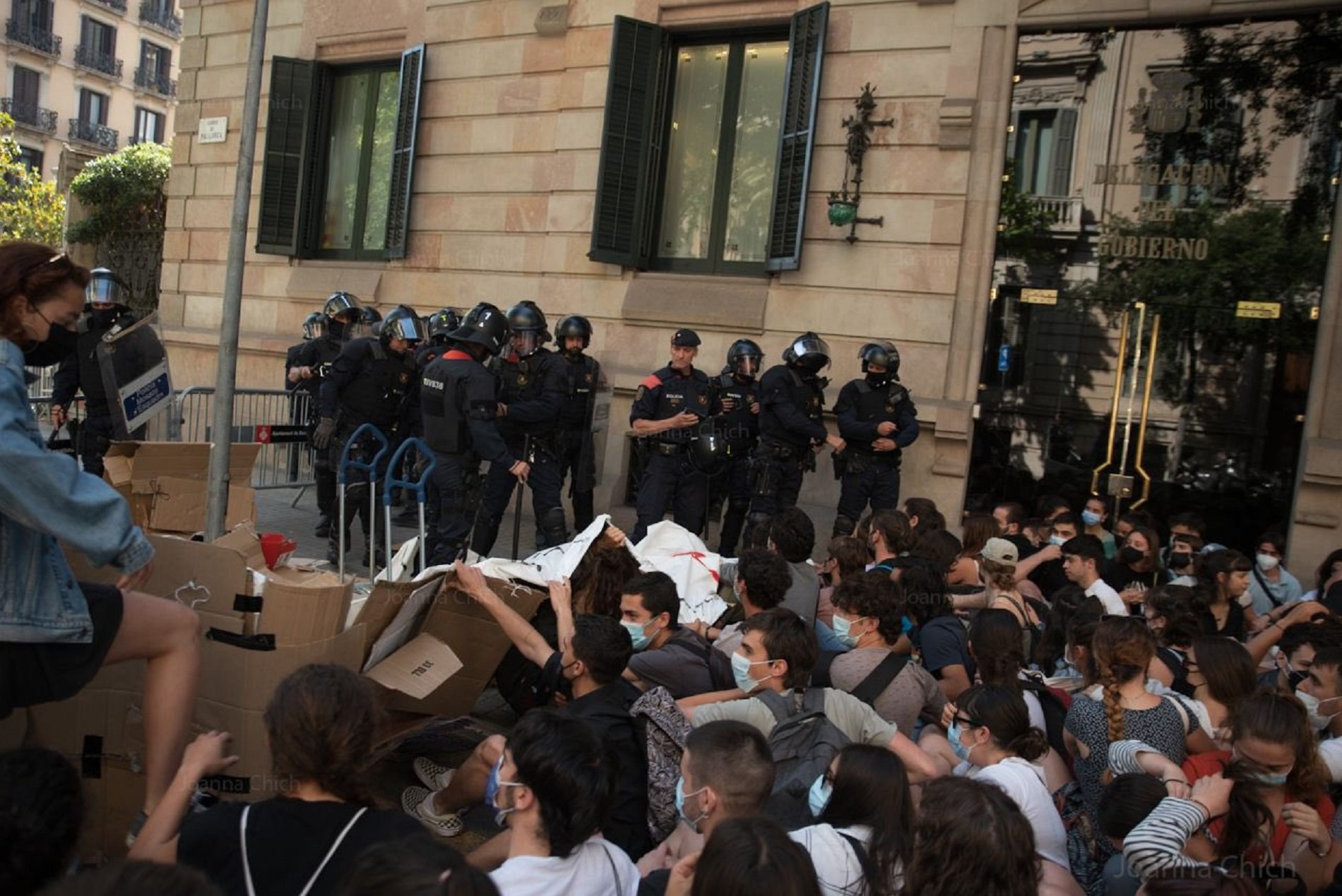 Asaltan y revuelven las sedes del SEPC, Poble Lliure y La Forja: "Es un intento de amenaza"