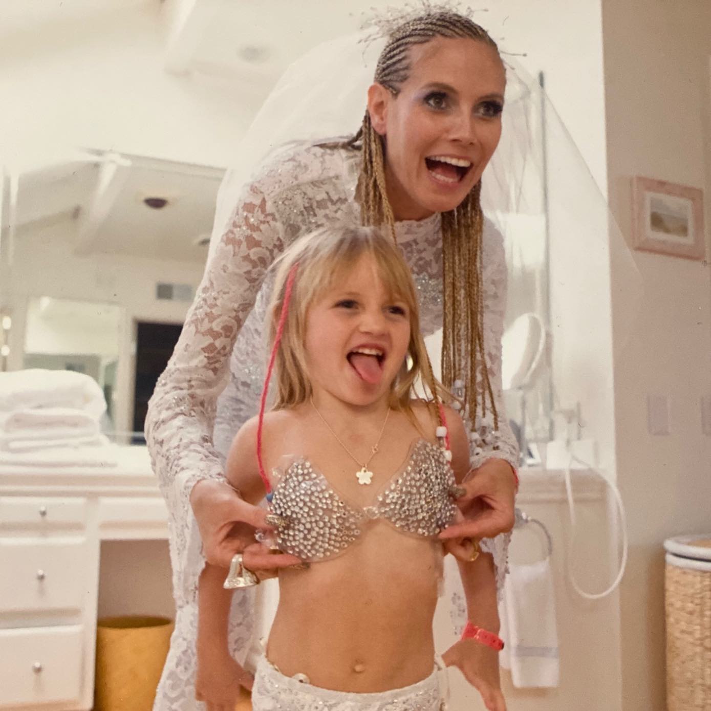 heidiklum 95730787 1570091983159360 6664896657123251282 n heidiklum 95730787 1570091983159360 6664896657123251282 n