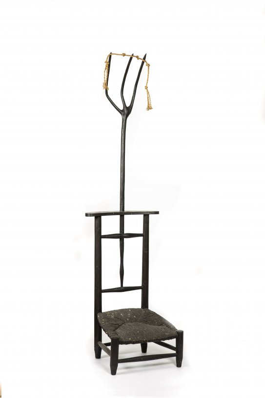 11 Guillamos Viladot, Sin título, ca.1990, 172 x 44 x 44 cm © Albert Malet 11 Guillamos Viladot, Sin título, ca.1990, 172 x 44 x 44 cm © Albert Malet