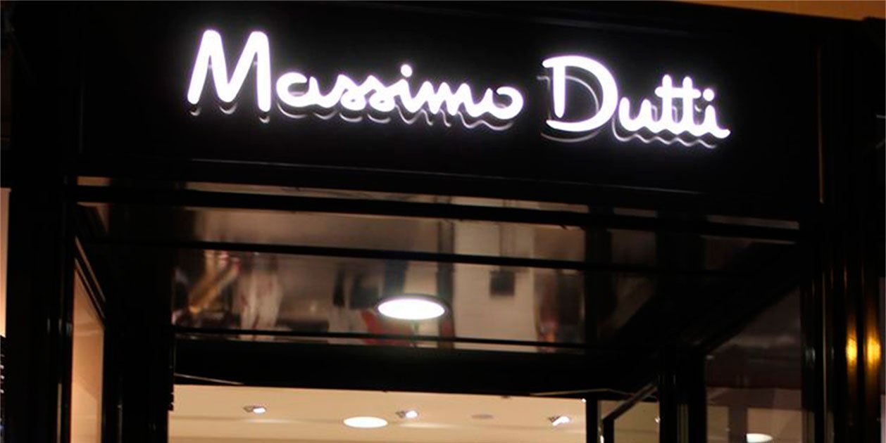 Stop, la gavardina en majúscules està a Massimo Dutti, elegància màxima, bon gust i classe