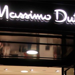Avís a convidades: el vestit d'Alta Costura per a totes les butxaques acaba d'arribar a Massimo Dutti