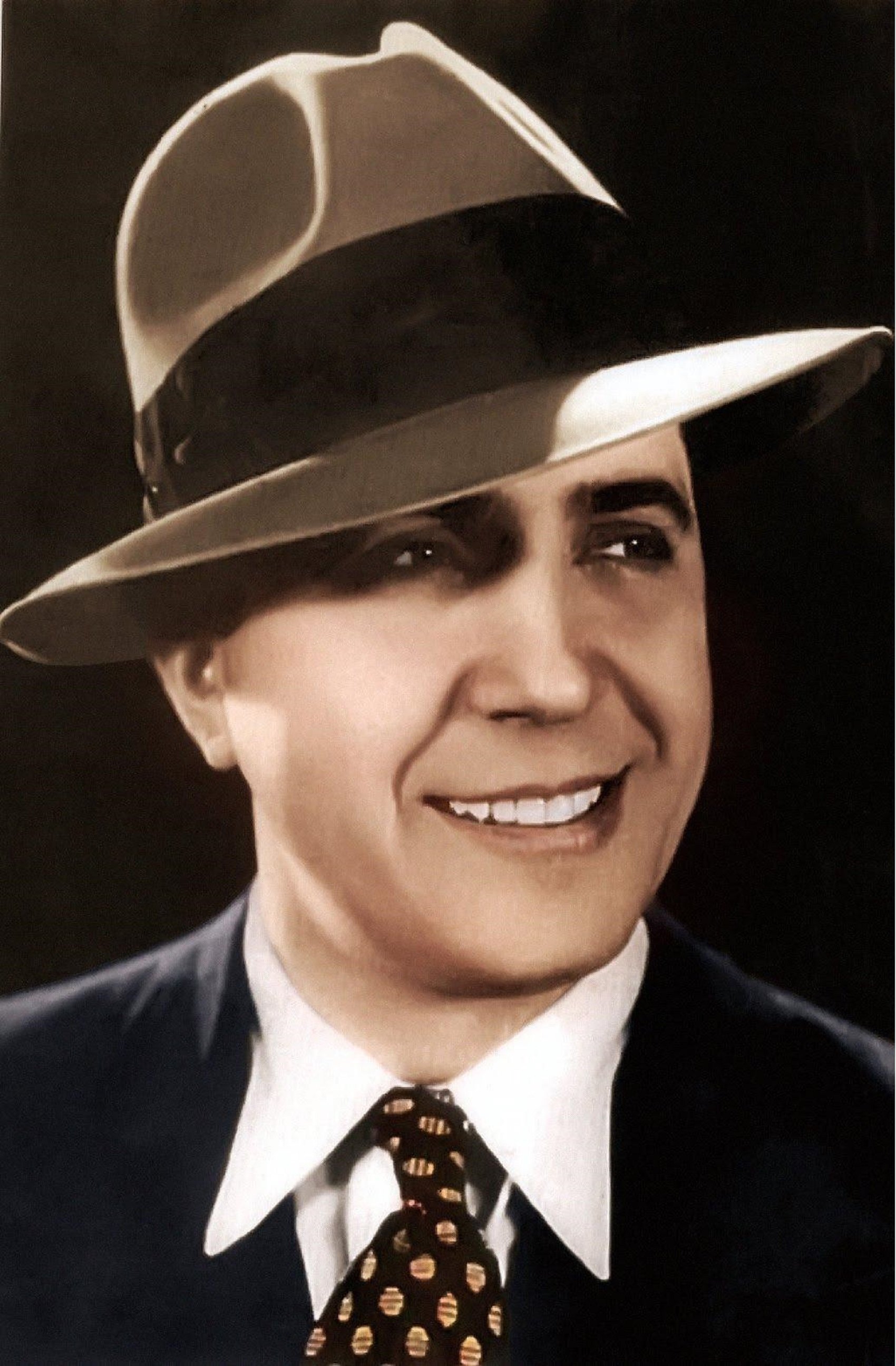 Muere Carlos Gardel, el cantante y compositor de tangos que se enamoró de Barcelona