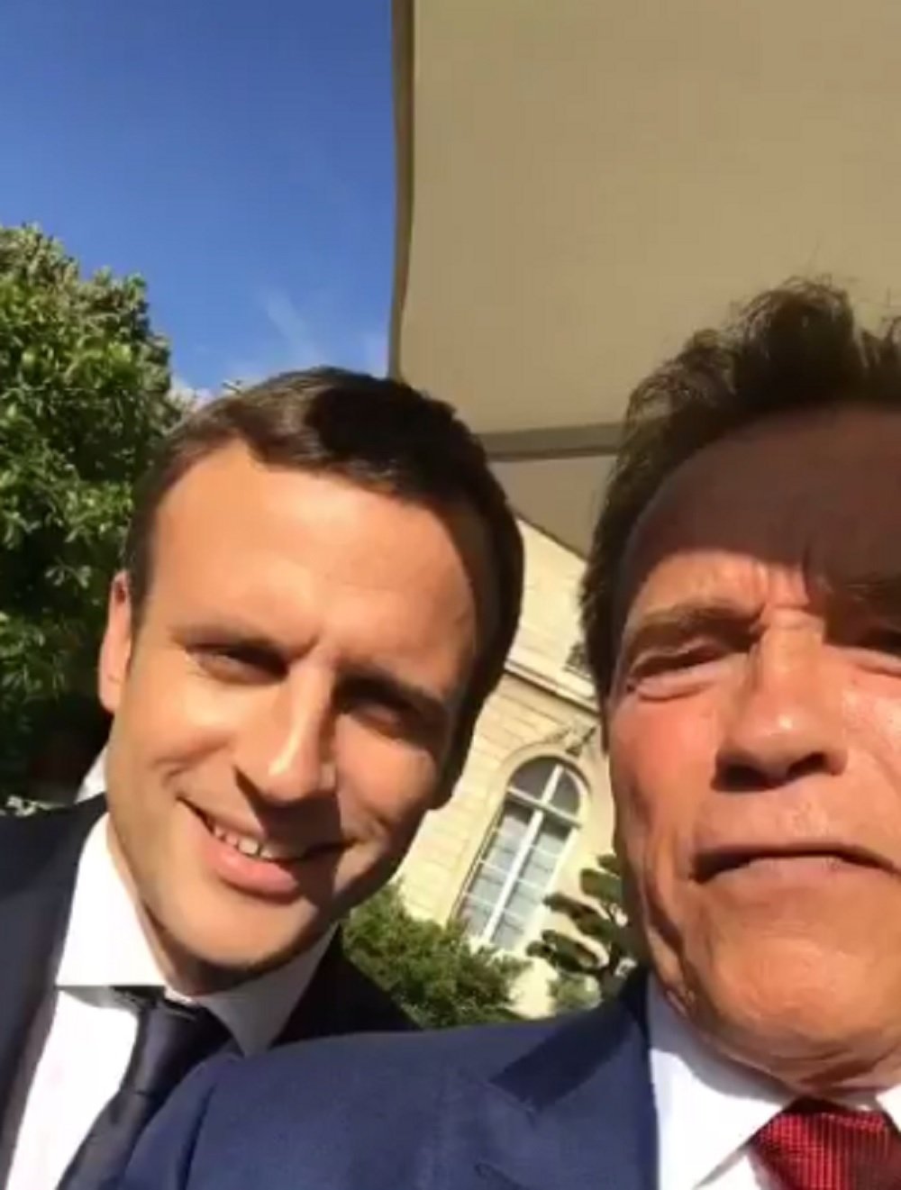 El videoselfie conjunto de Arnold Schwarzenegger y Emmanuel Macron