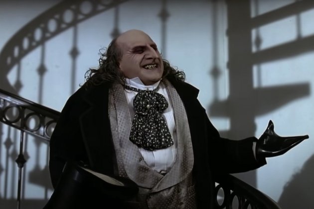 Batman Returns pingüino Danny DeVito Youtube