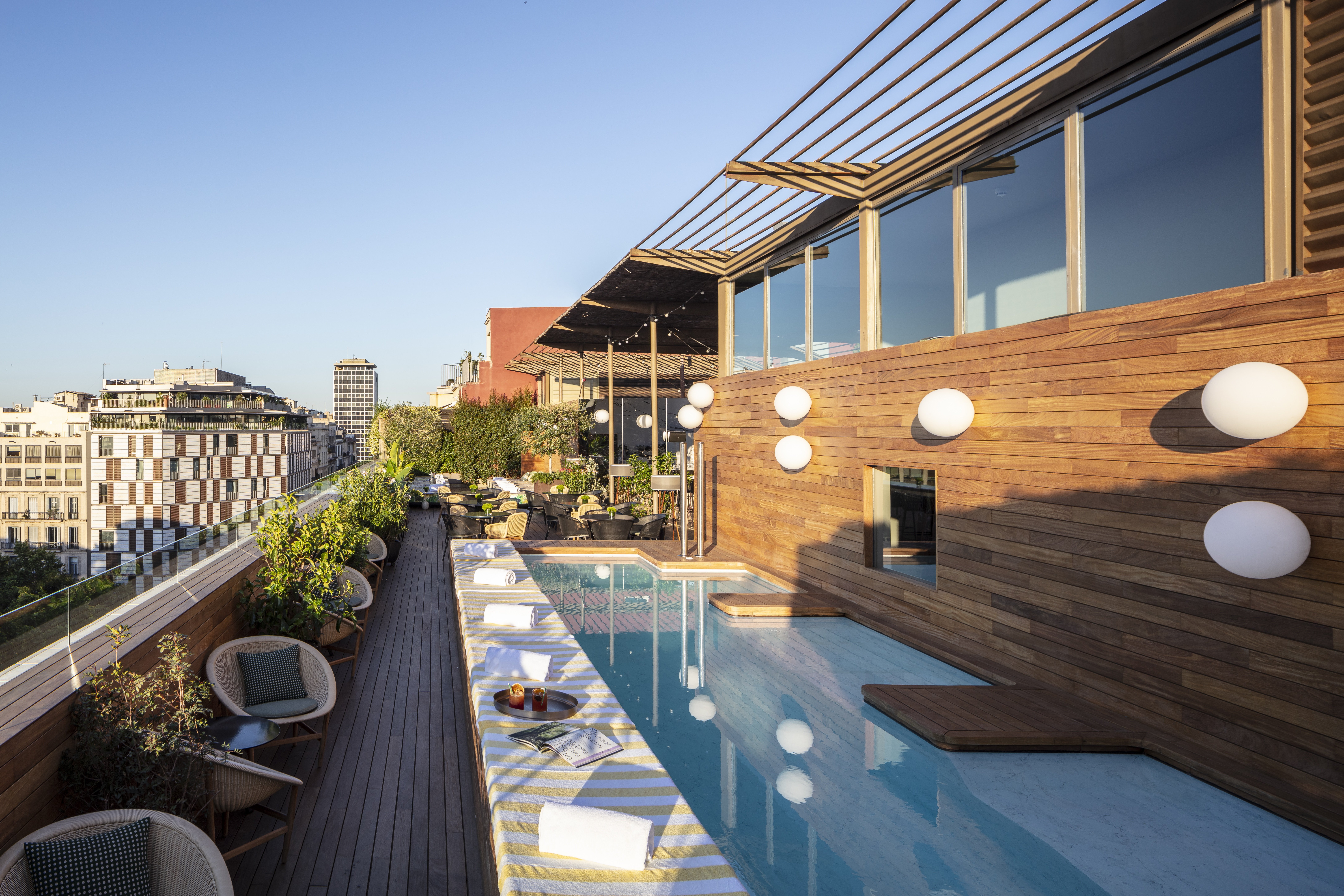 Les 7 millors terrasses d’hotel de Barcelona i totes les novetats per a l'estiu 2022