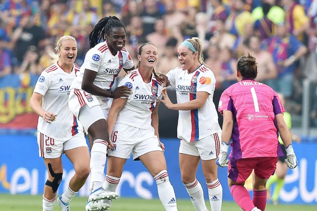 celebracion gol Henry final Women's Champions League EFE