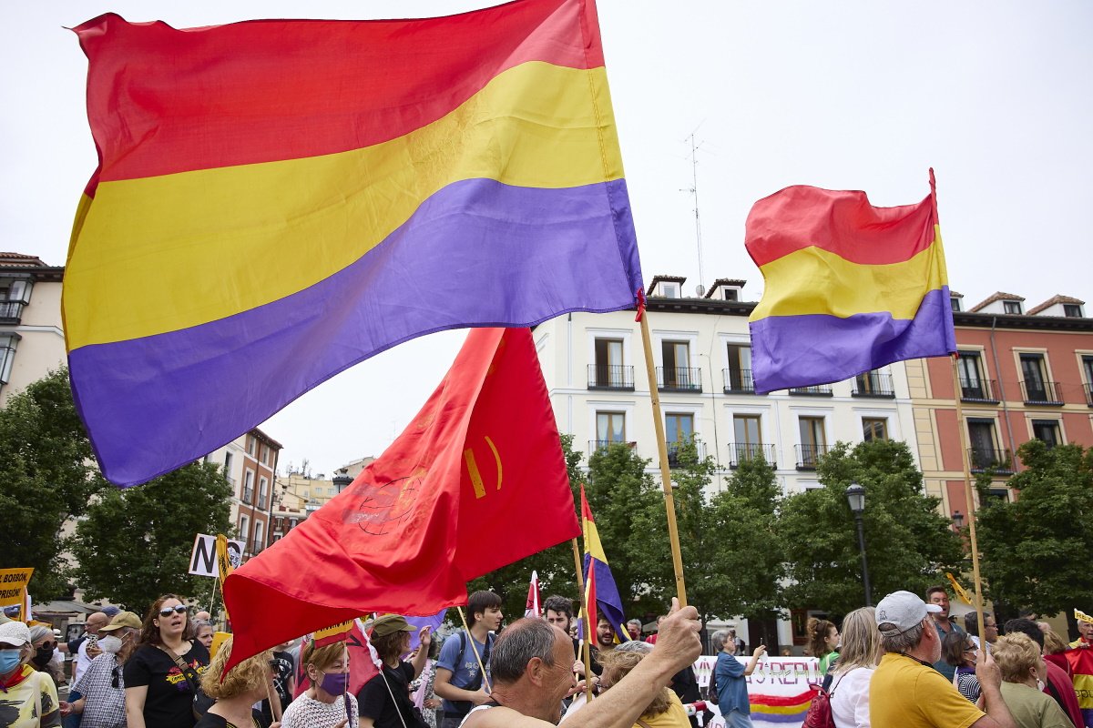 Els espanyols prefereixen la república a la monarquia, segons una enquesta