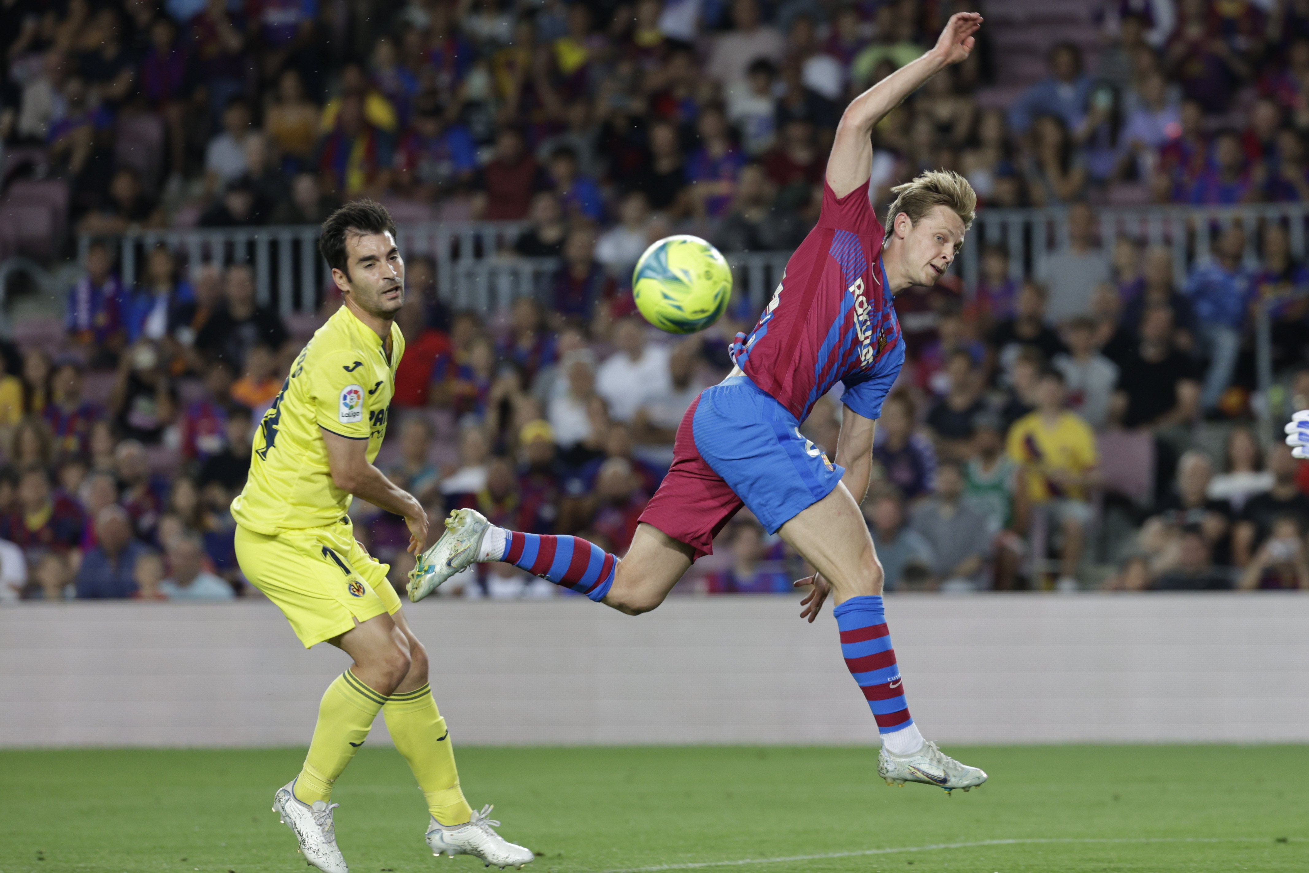 Giro inesperado con De Jong que abre una nueva vía muy peligrosa para el Barça