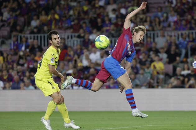 Frenkie de Jong Manu Trigueros Barca Villarreal EFE