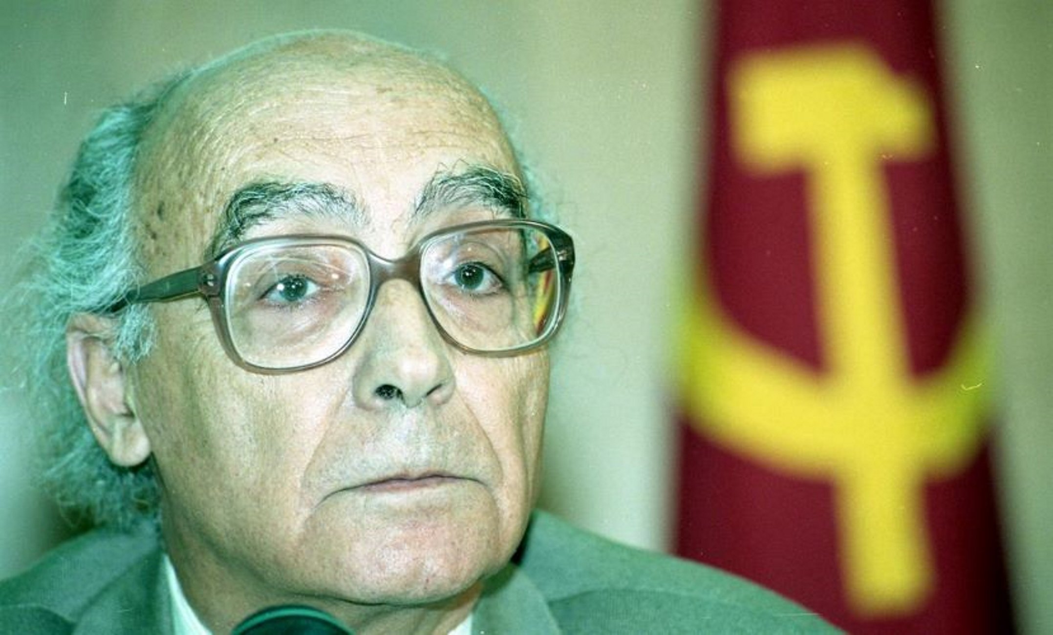 José Saramago, un siglo del Nobel que caminaba descalzo