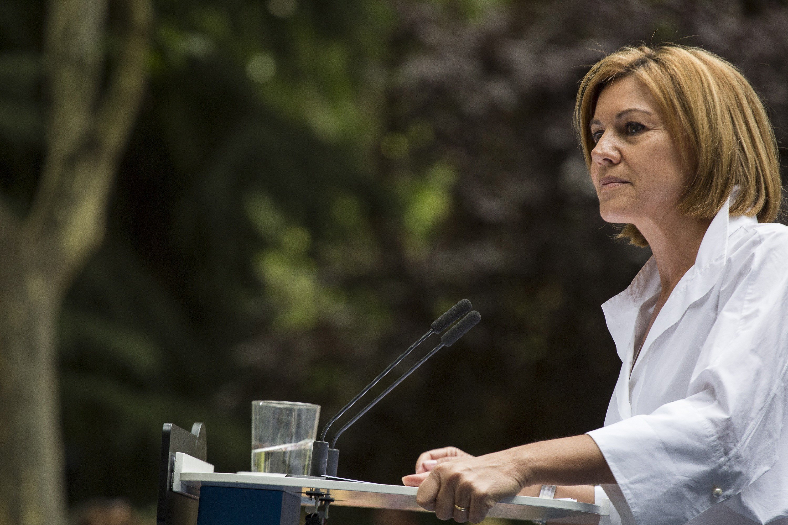 Cospedal opta a rellevar Rajoy i renuncia a la secretaria general