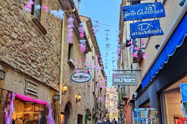Begur en flor 2021 Pino y Tató calle ganadora Begur en flor 2021 Pino y Tató calle ganadora