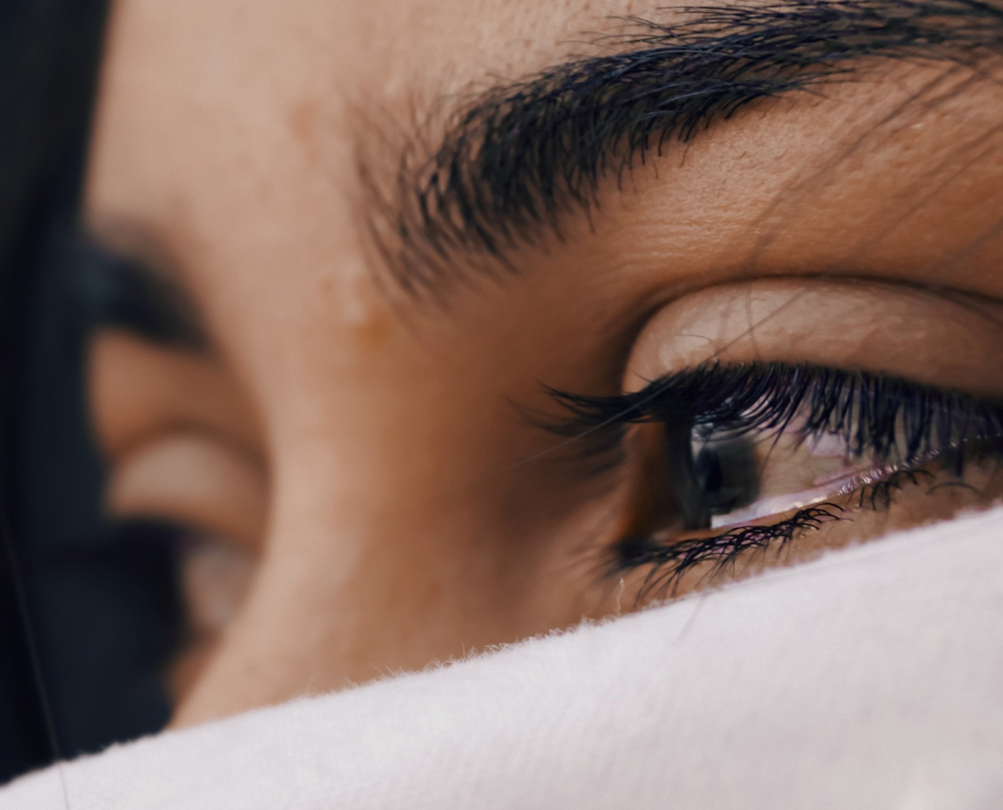 Mujer llorando de dolor : Unsplash