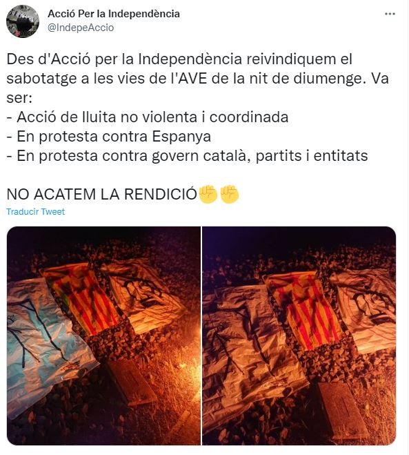 Tuit accio por|para la independencia