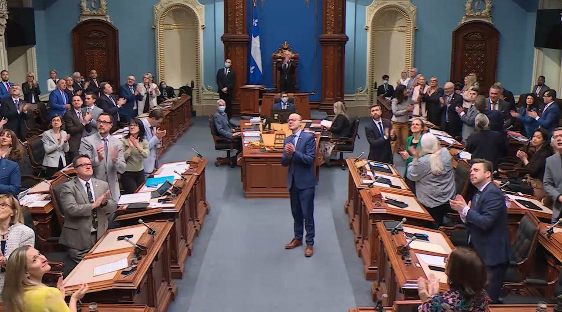 Effusive applause for Catalonia by Quebec's Assembly as minister Alsina visits