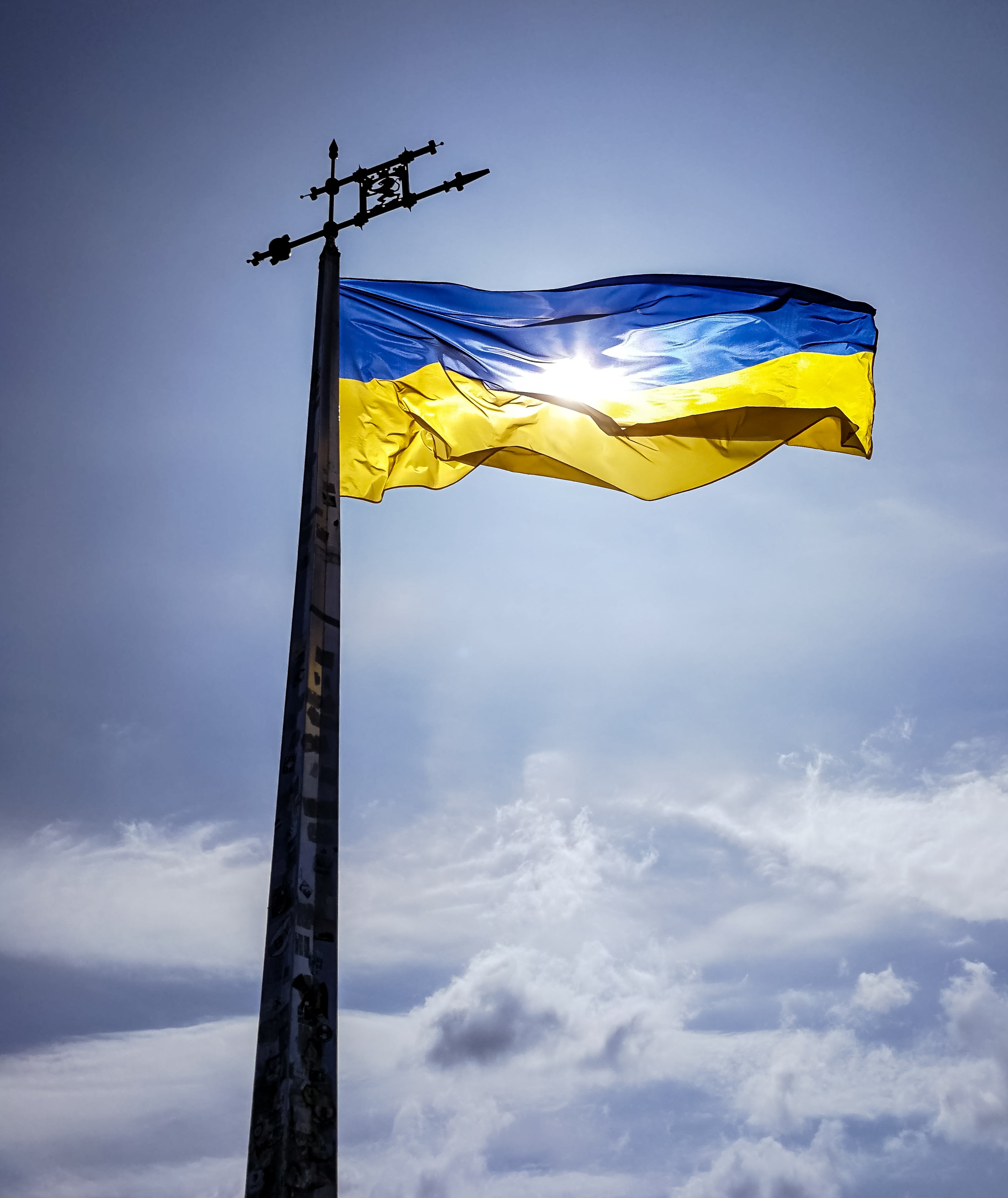 La investigació més sonada del Kirguizistan: apareix una bandera d'Ucraïna en una muntanya amb nom curiós