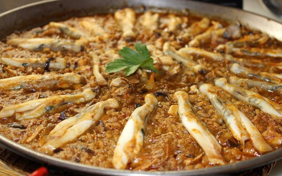 Arroz de navajas y berberechos