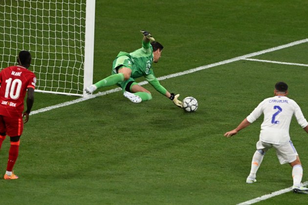 Parada|Puesto Courtois Real Madrid Liverpool Champions EFE Parada|Puesto Courtois Real Madrid Liverpool Champions EFE