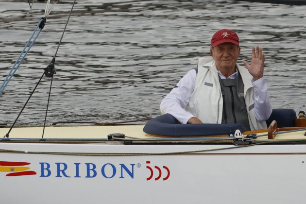 rey españa emerito juan carlos y bribon barco fragata regata sanxenxo efe