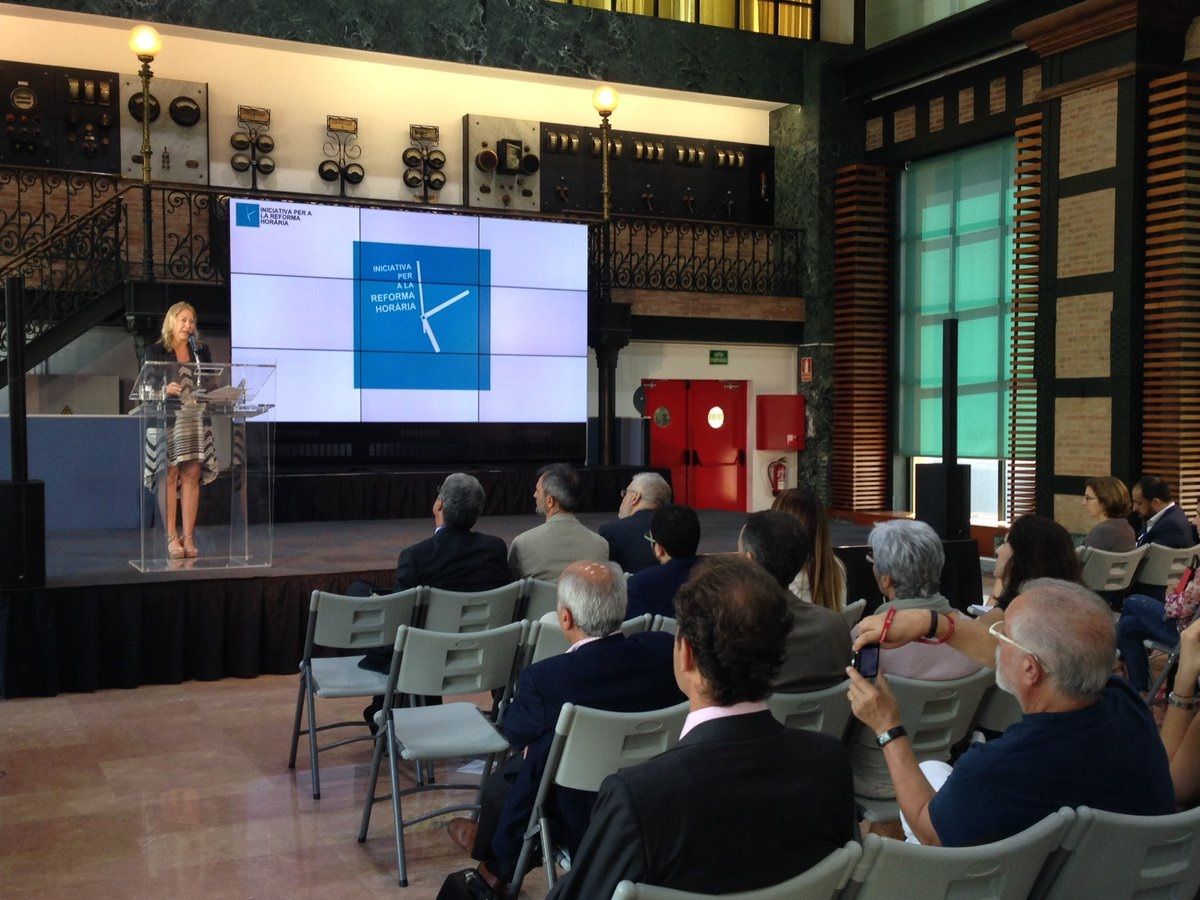 Munté: "La reforma horaria está en el orden de prioridades del Govern"