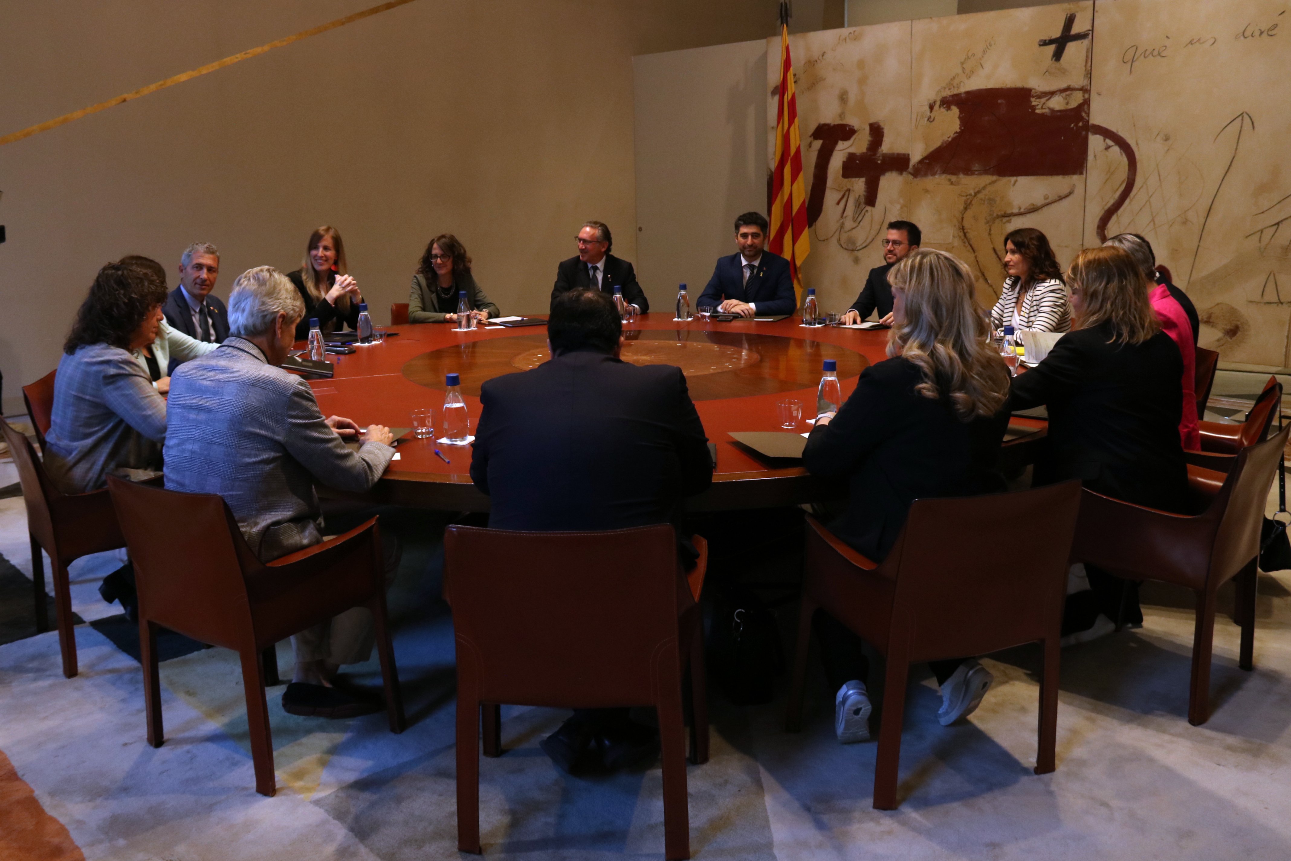 Catalan government passes decree making school language quotas "inapplicable"