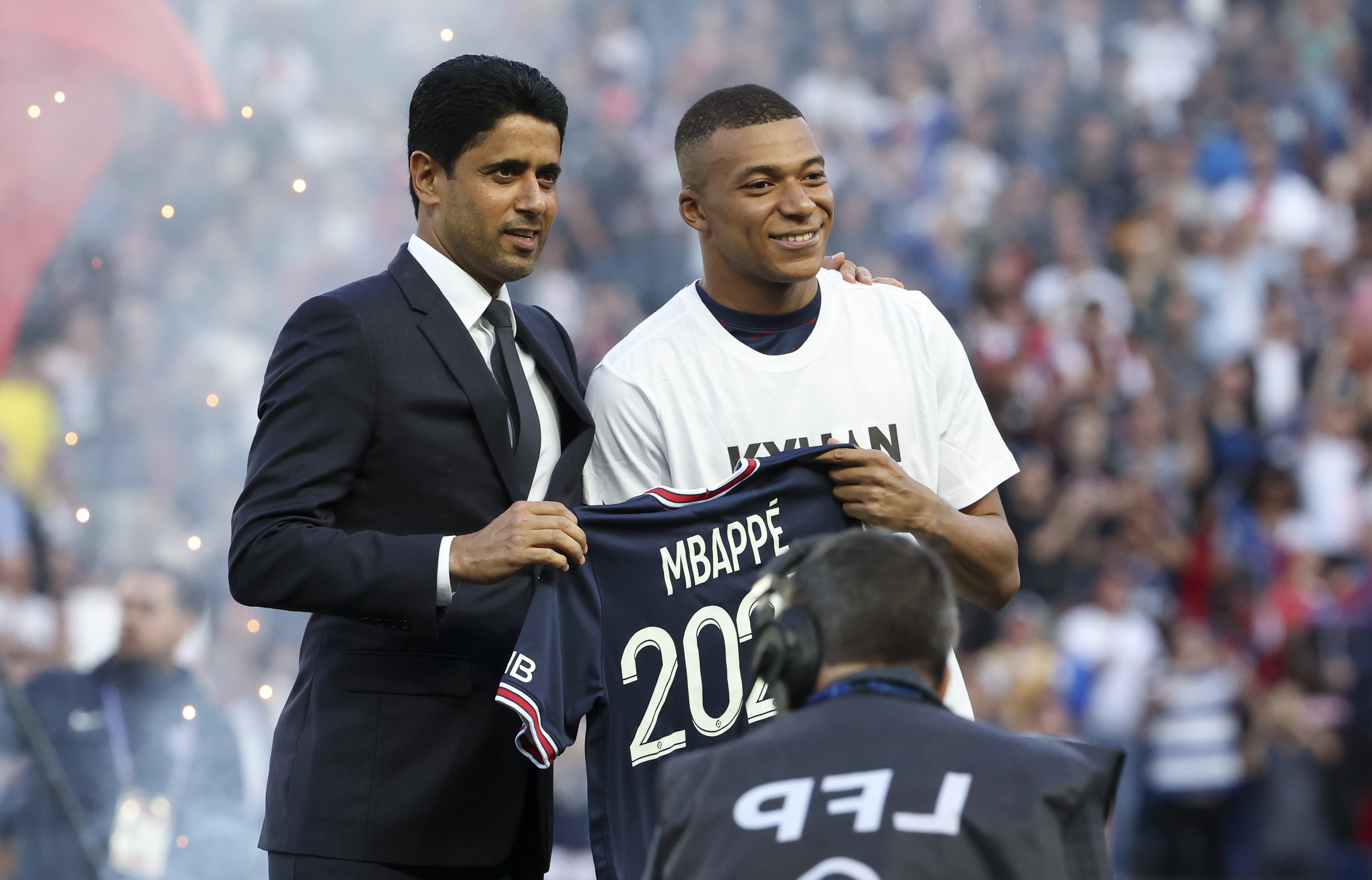 Al-Khelaïfi amenaza a Florentino Pérez con soltar 130 millones si toca a Mbappé