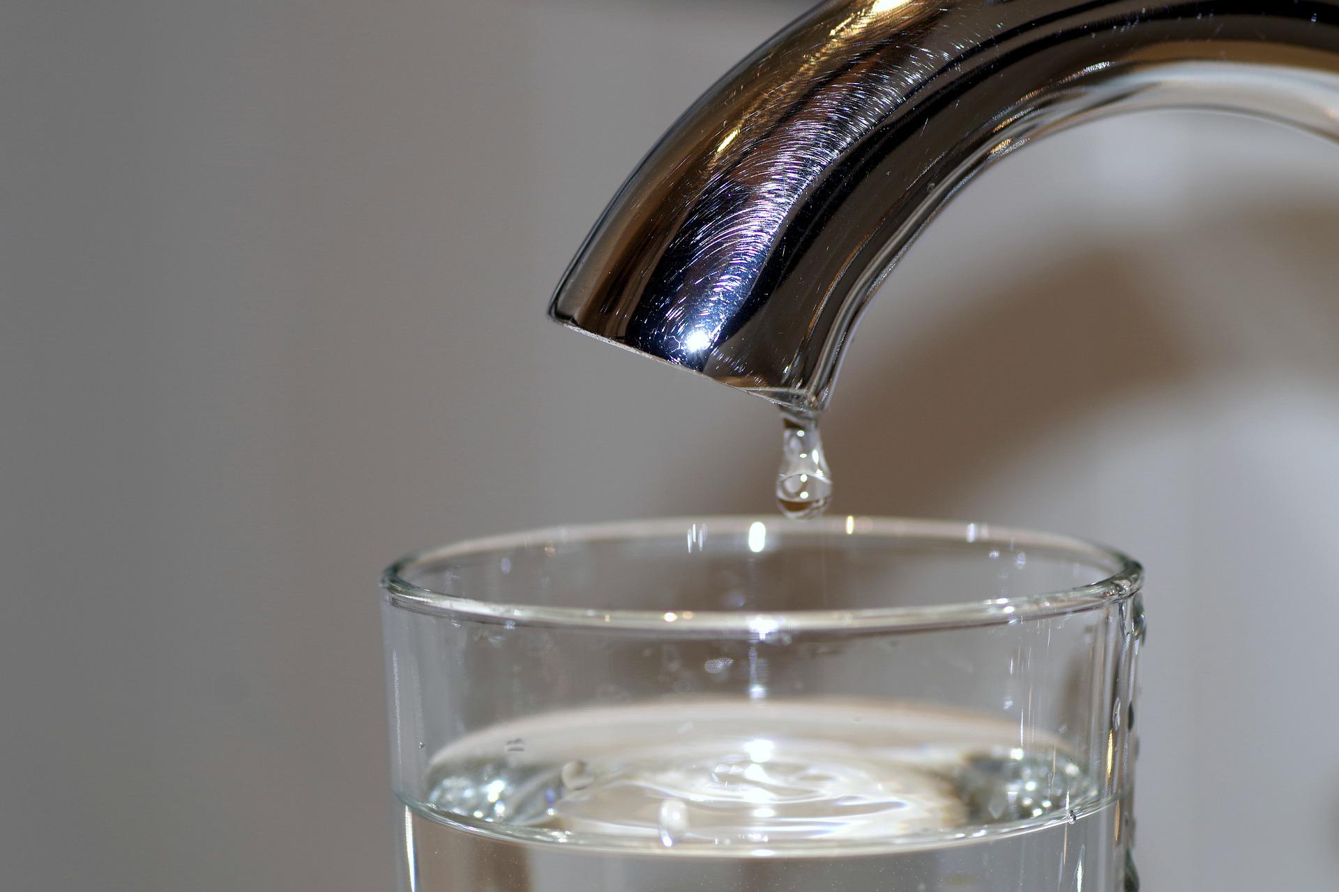 El AMB aprueba un aumento del 4,02% de la tarifa metropolitana de agua