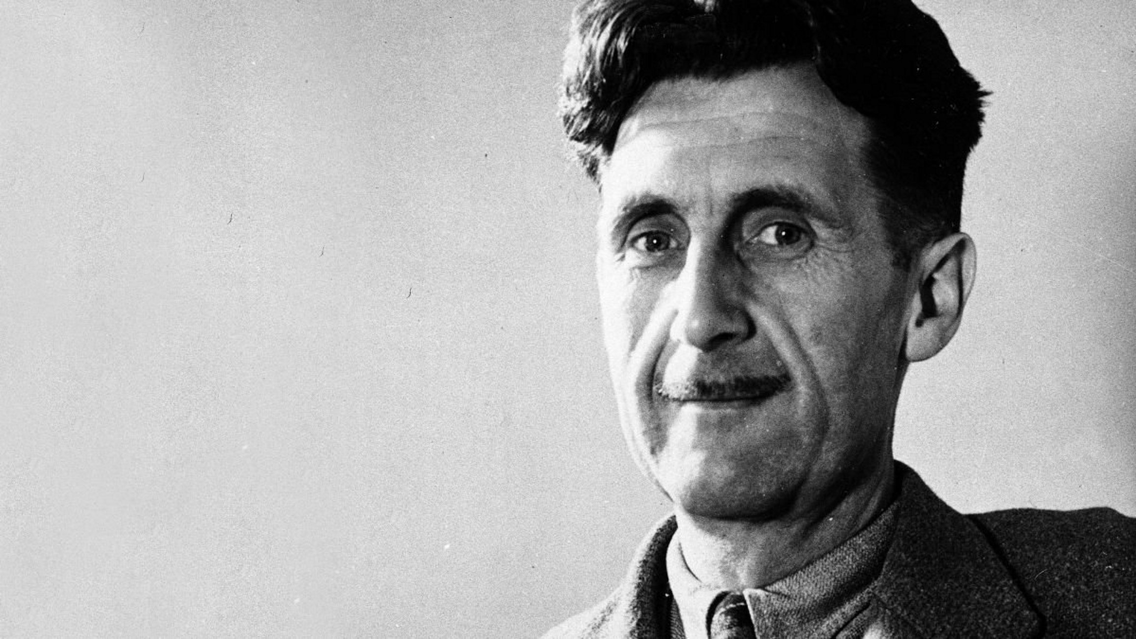 George Orwell, l'escriptor que va combatre el feixisme als carrers de Barcelona
