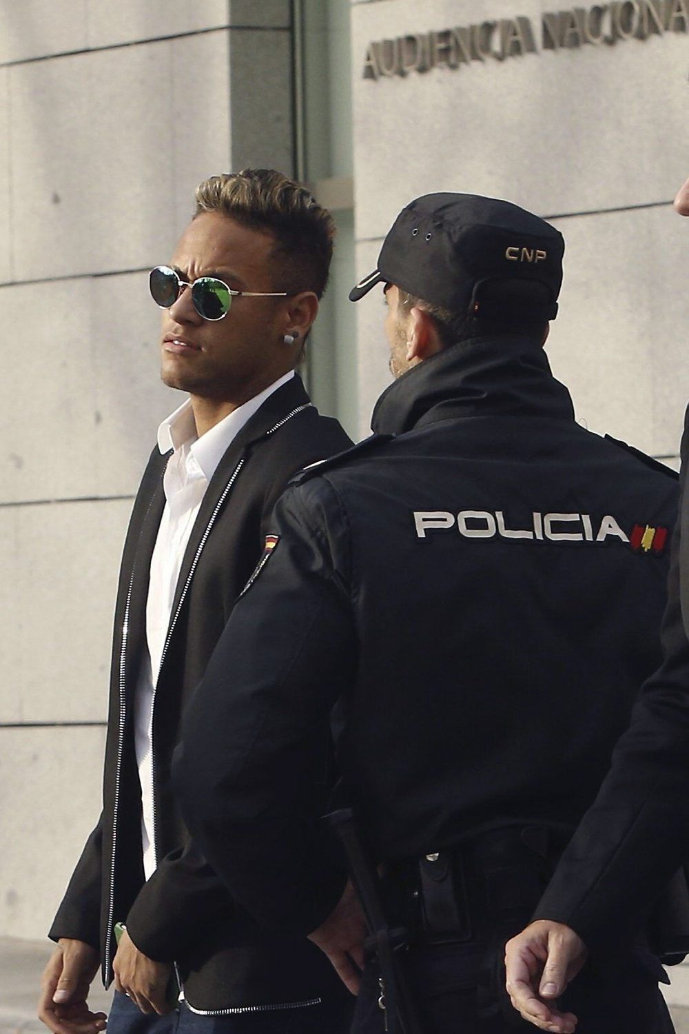 Neymar demana que el judici pel cas DIS se celebri a Barcelona