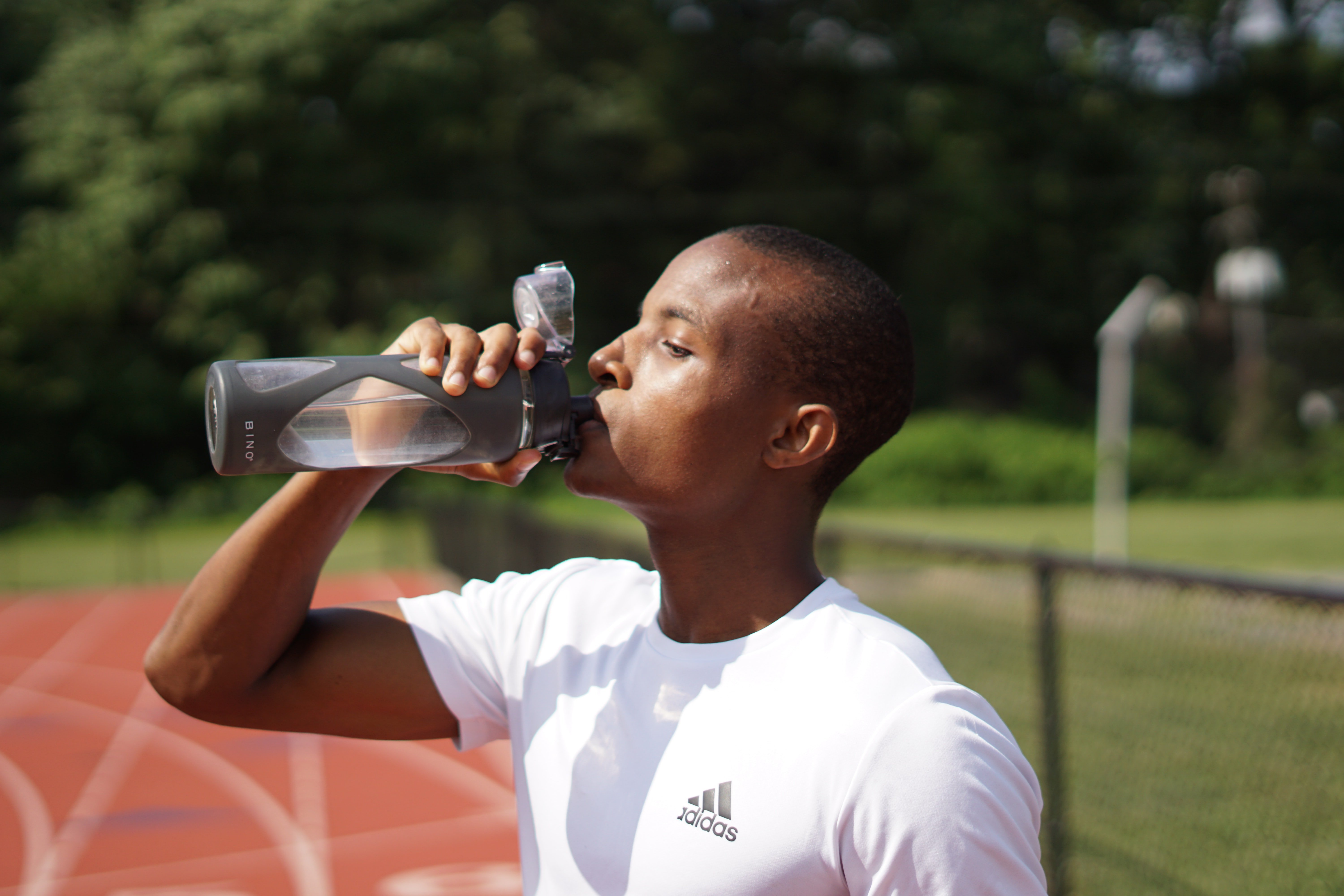 ¿Es posible beber demasiada agua?