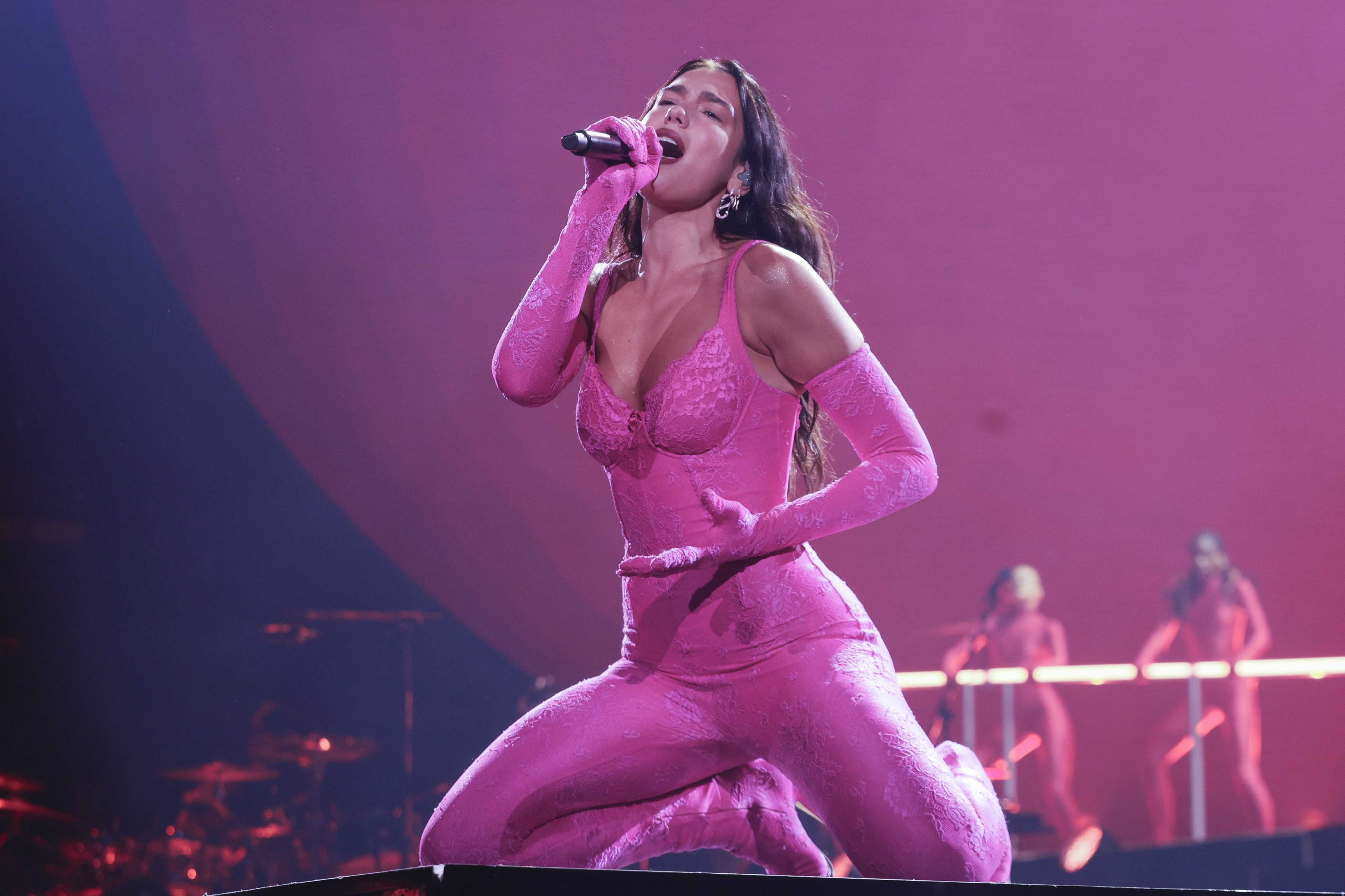 La noche que Dua Lipa se coronó reina del pop en Barcelona