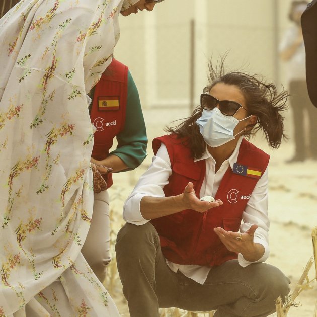 Letizia tormenta arena Mauritania despeinada EFE