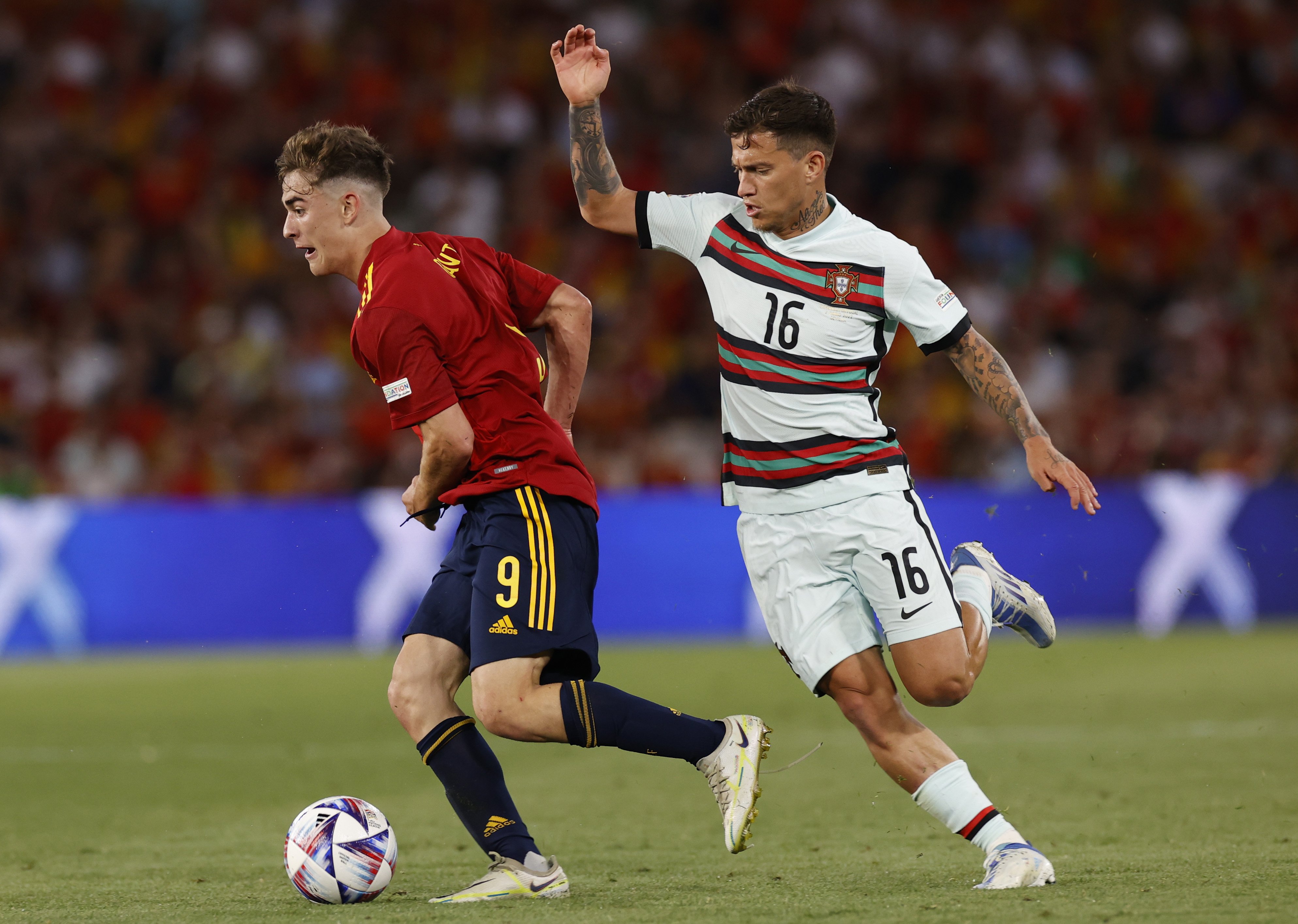 Gavi brilla en l'empat entre Espanya i Portugal en el debut a la Nations League (1-1)