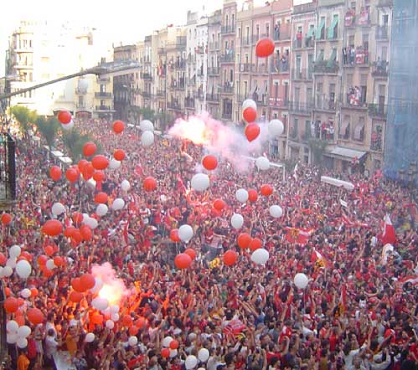 El Nàstic alcanza el ascenso a la primera división y Tarragona enloquece