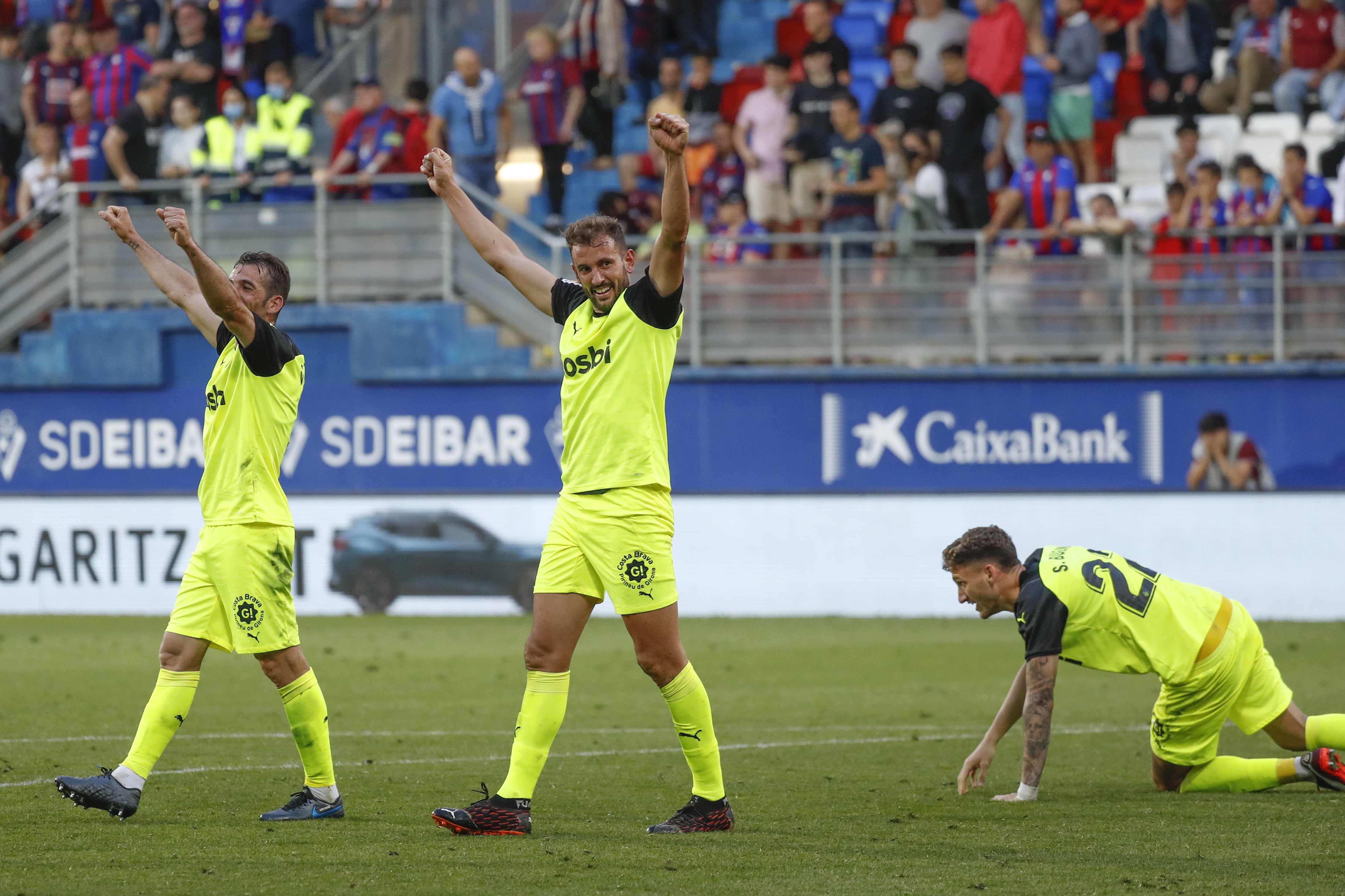 El Girona obra la remuntada davant l'Eibar i és a un pas de l'ascens a Primera (0-2)