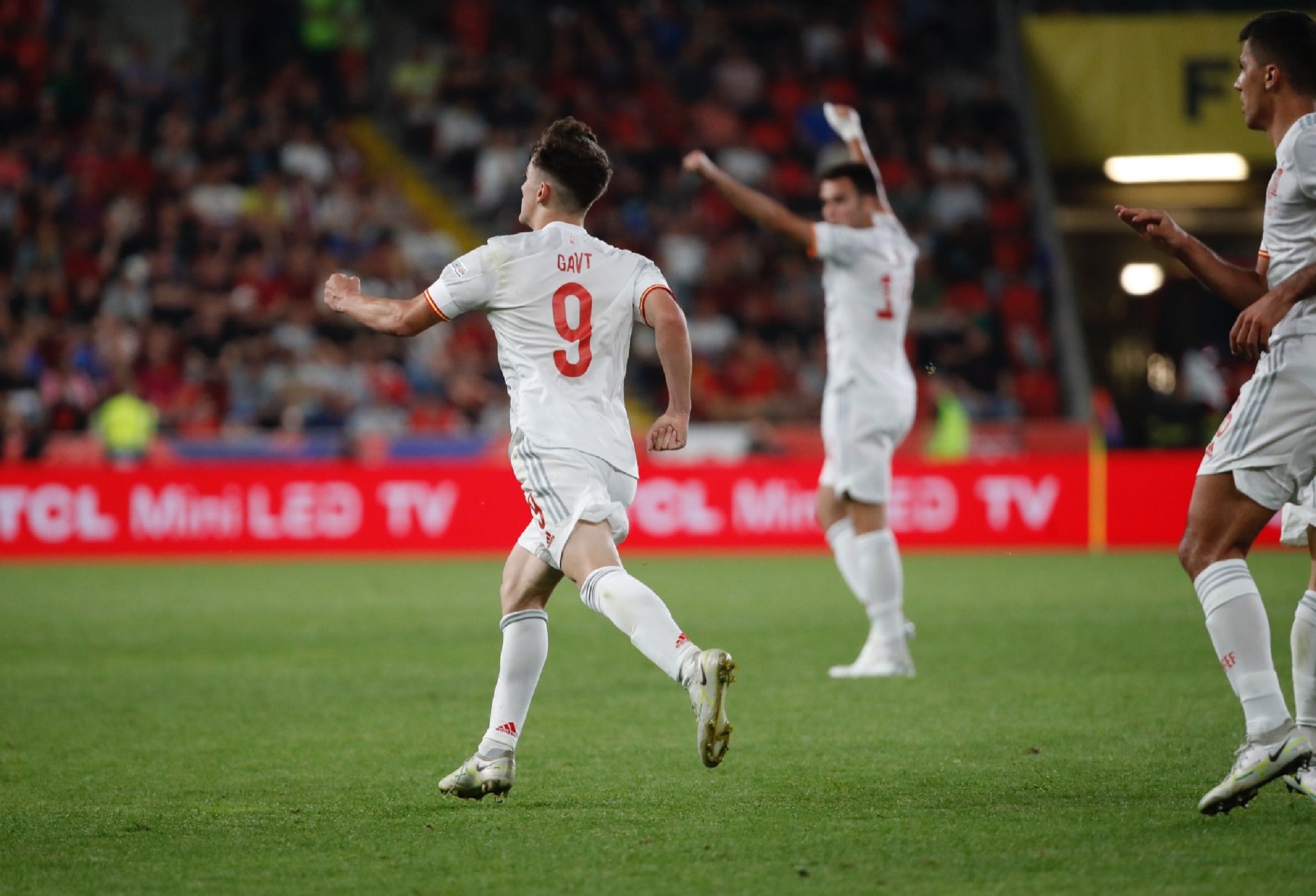 España rescata un empate contra la República Checa y sigue sin convencer (2-2)
