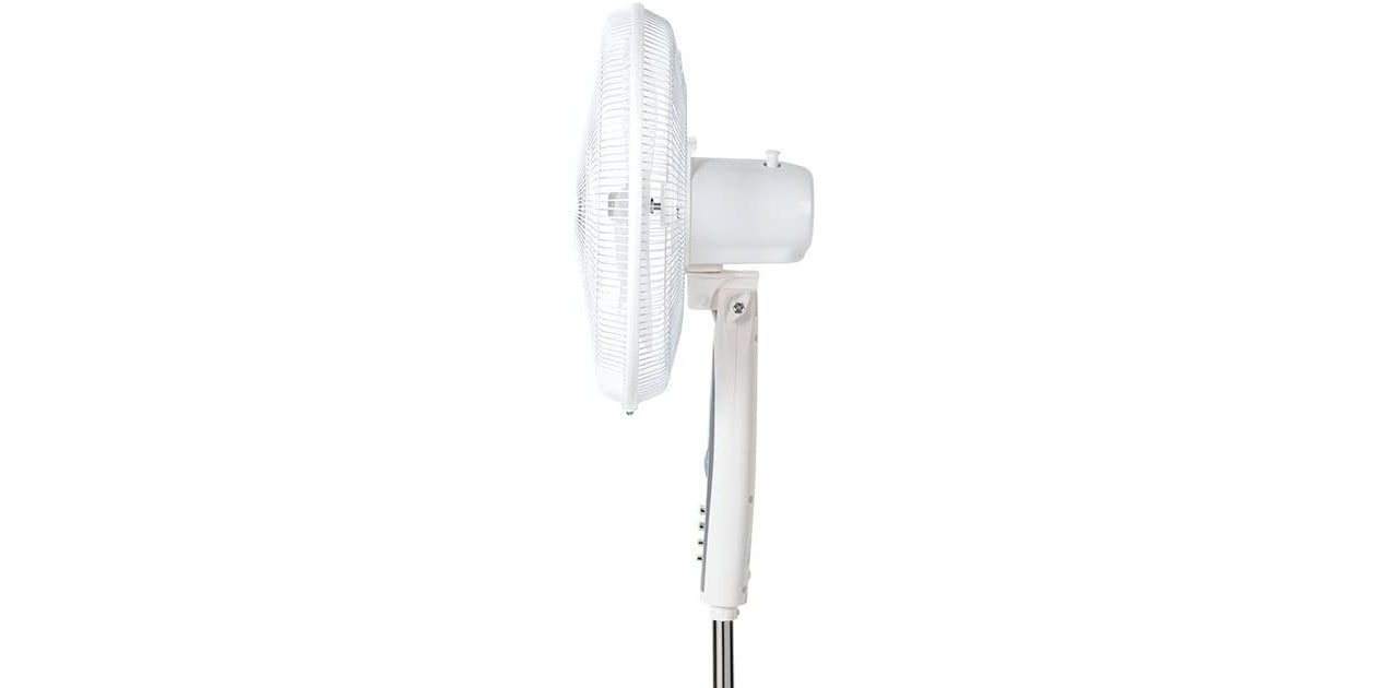 El ventilador más vendido en  es de pie, oscilante, tiene 3 niveles  de potencia y está en o