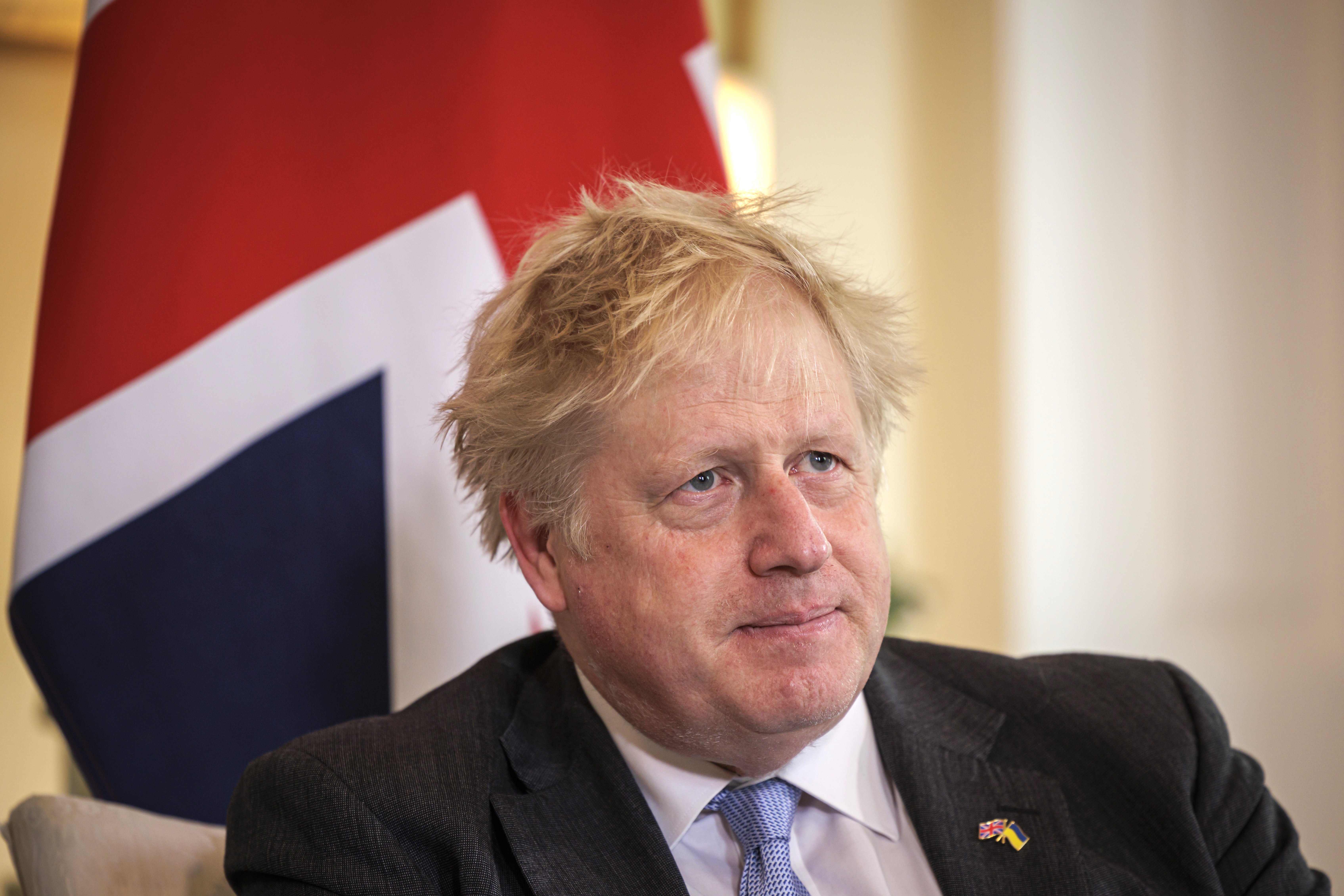 Boris Johnson supera la votació de confiança però 148 diputats li giren l'esquena