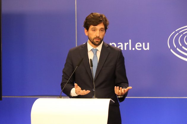 adrian vazquez eurodiputado ciudadanos acn