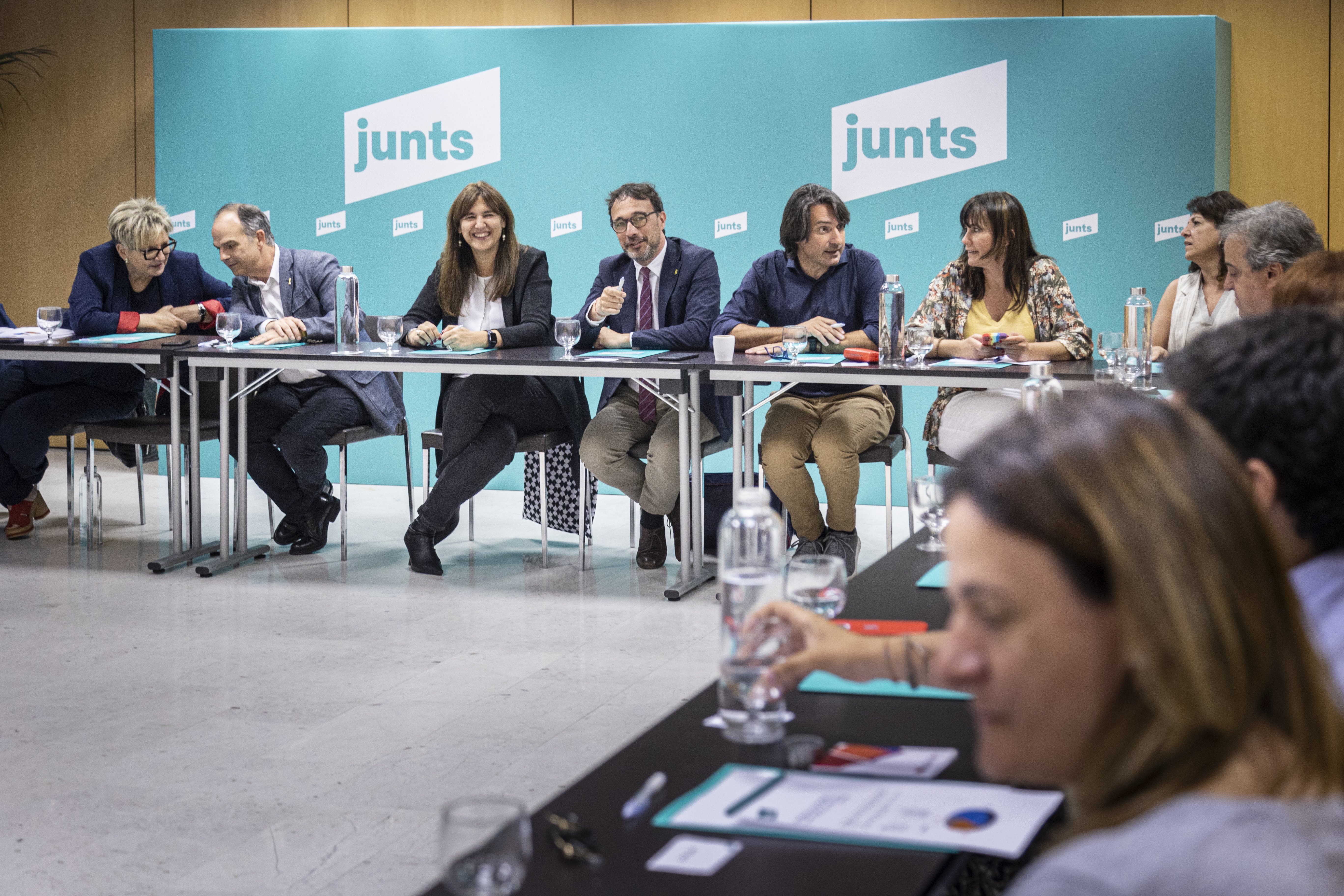 La reunió Vilagrà-Bolaños tensa les costures a Junts, que reuneix d'urgència l'executiva