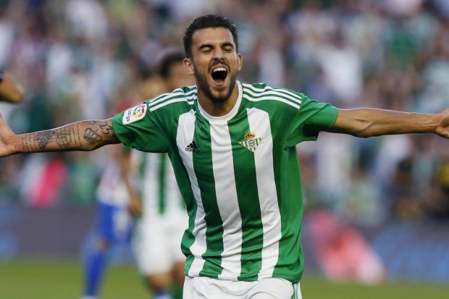 dani ceballos celebración gol Betis EFE