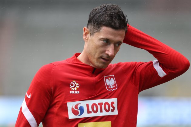 Robert Lewandowski preocupado Polonia Europa Press