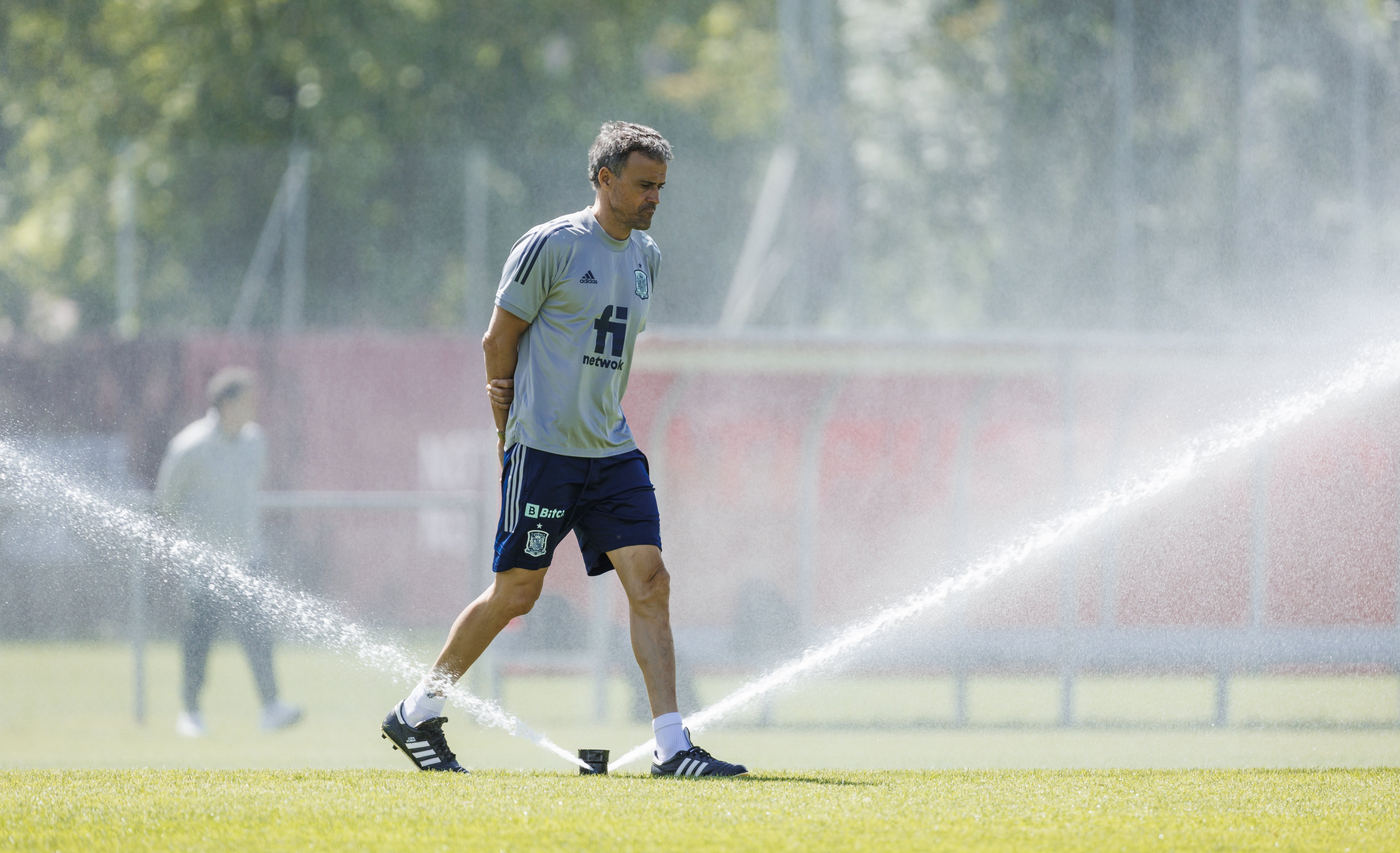 Luis Enrique está dejando en muy mal lugar a Xavi Hernández, y ya hay una víctima