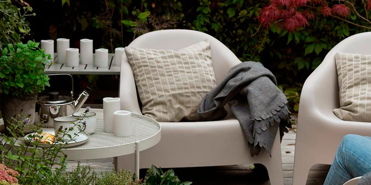 Ikea té una butaca per a exterior que sembla treta d'una casa de disseny