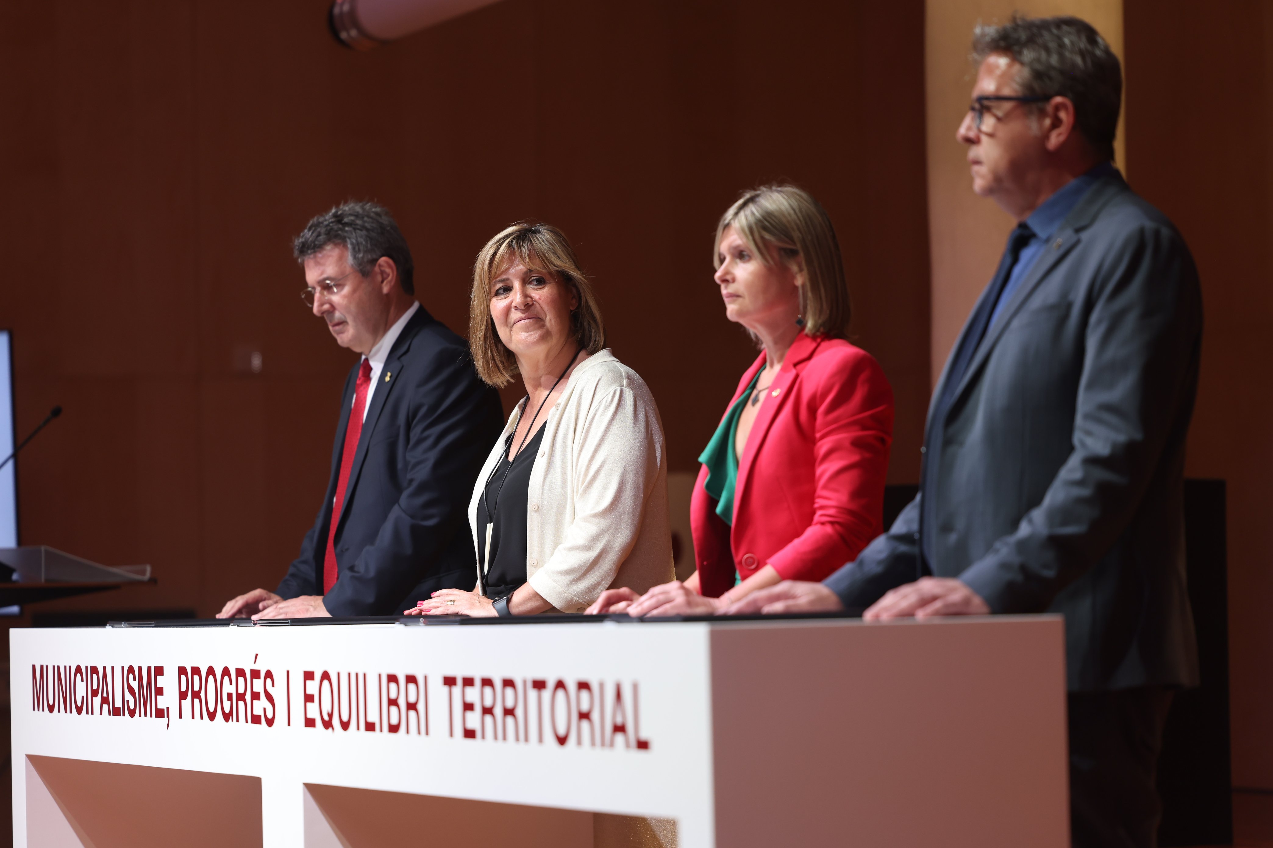 Las cuatro diputaciones catalanas se autoafirman en su bicentenario