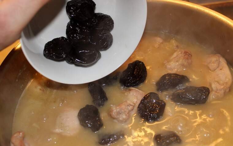 conill rostit prunes pinyons pas20