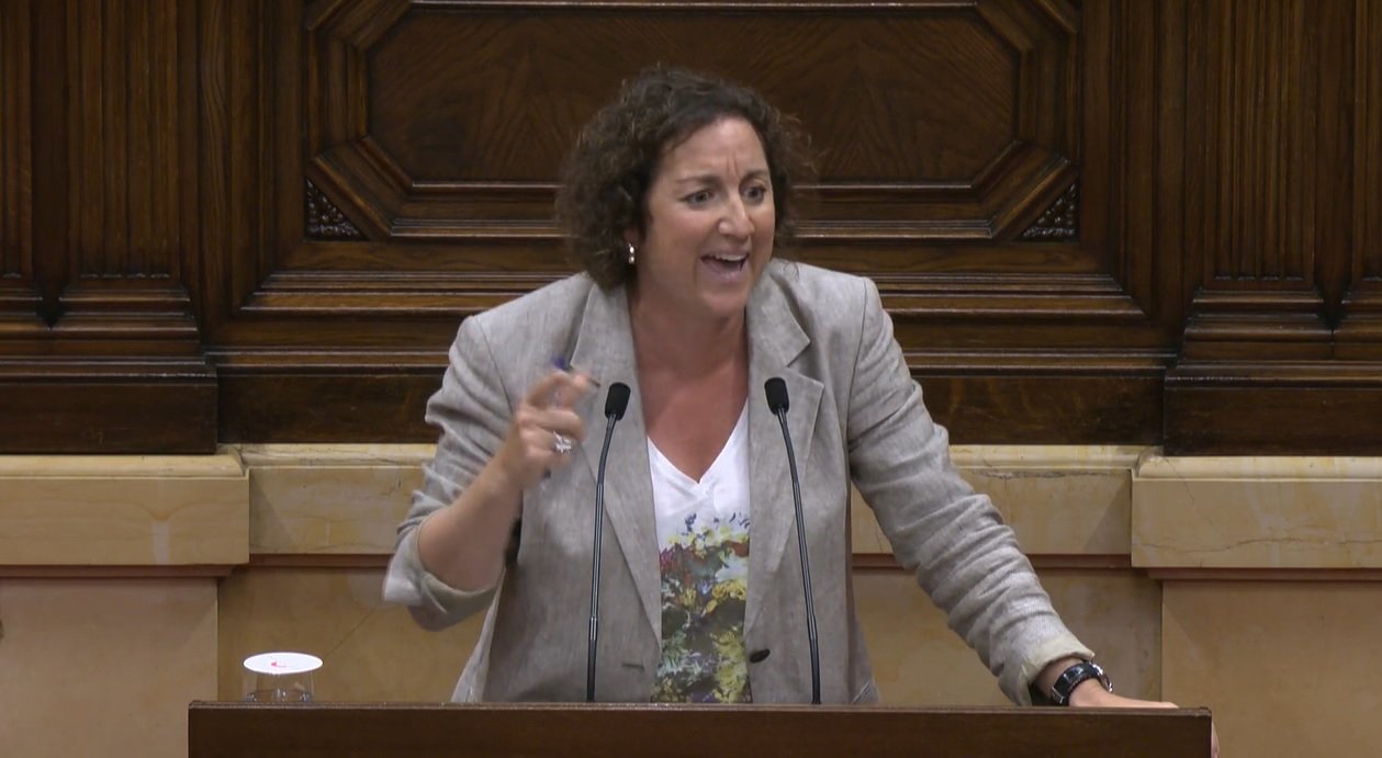 Alícia Romero, empipada al Parlament: “Cridaré i diré el que em doni la gana” | VÍDEO